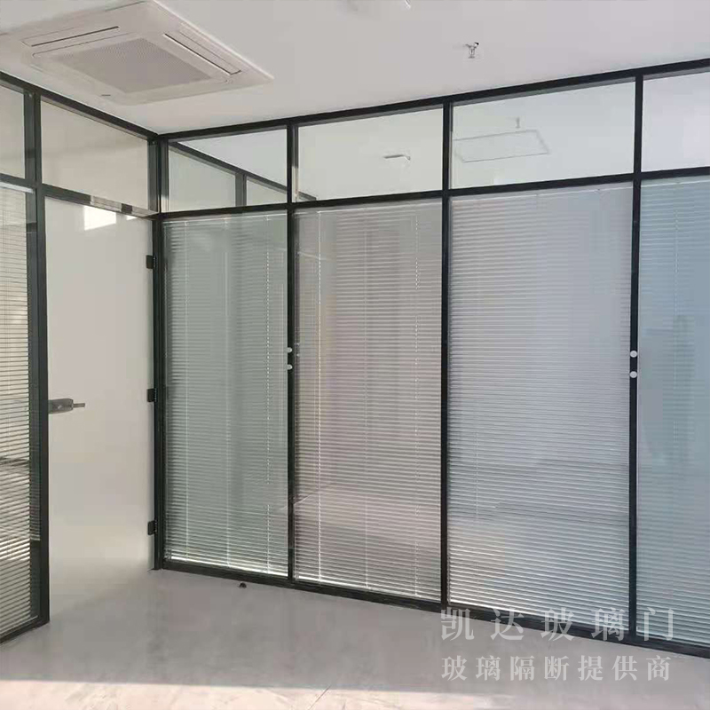 隔斷工程地止，山鋼新天地1012室